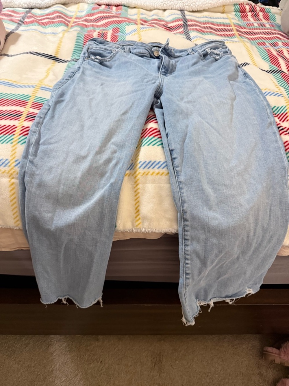 American Eagle kick boot crop 16S